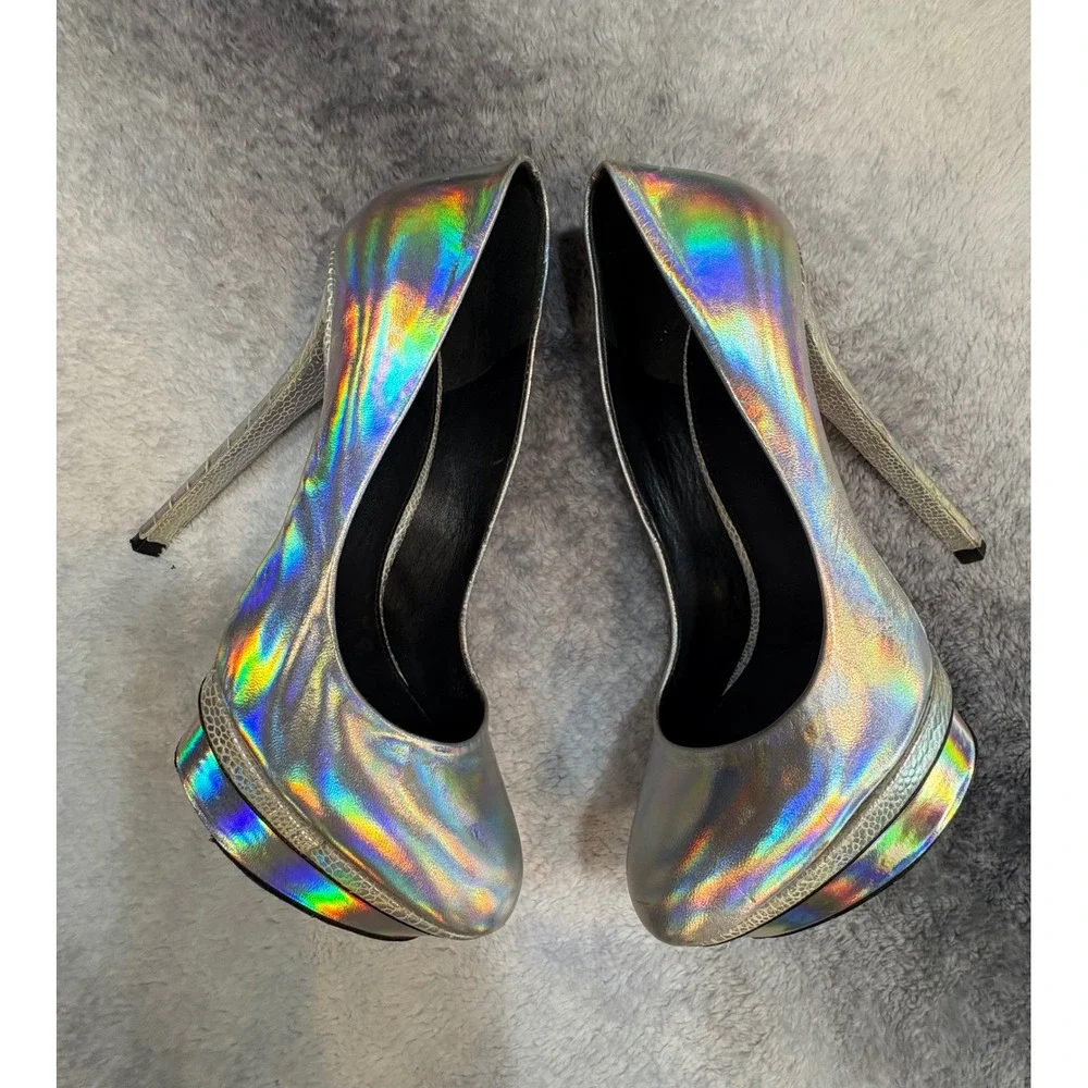 Brian Atwood B-Fontanini Holographic Silver Platform Pumps‎ Heels 7.5 38